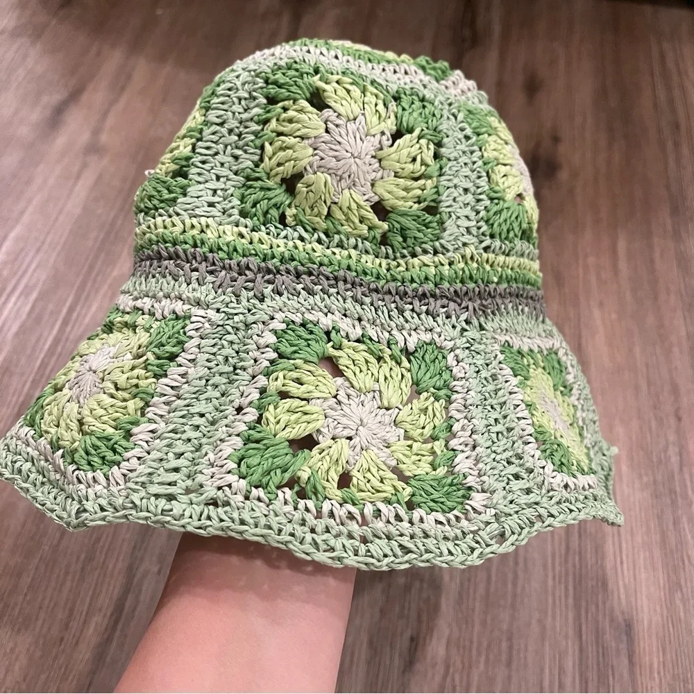 Steve Madden Green Crochet Floral Straw Bucket Hat 90s Y2K Cottagecore Colorful